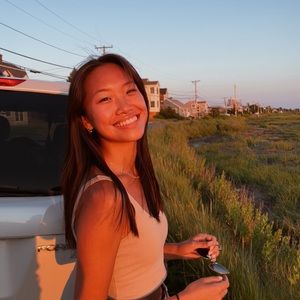 Meet your Posher, Leigh